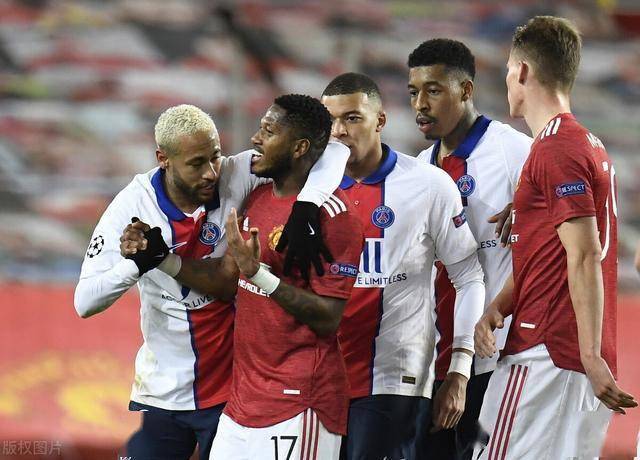  曼联补时阶段连入两球，逆转西汉姆联取胜  